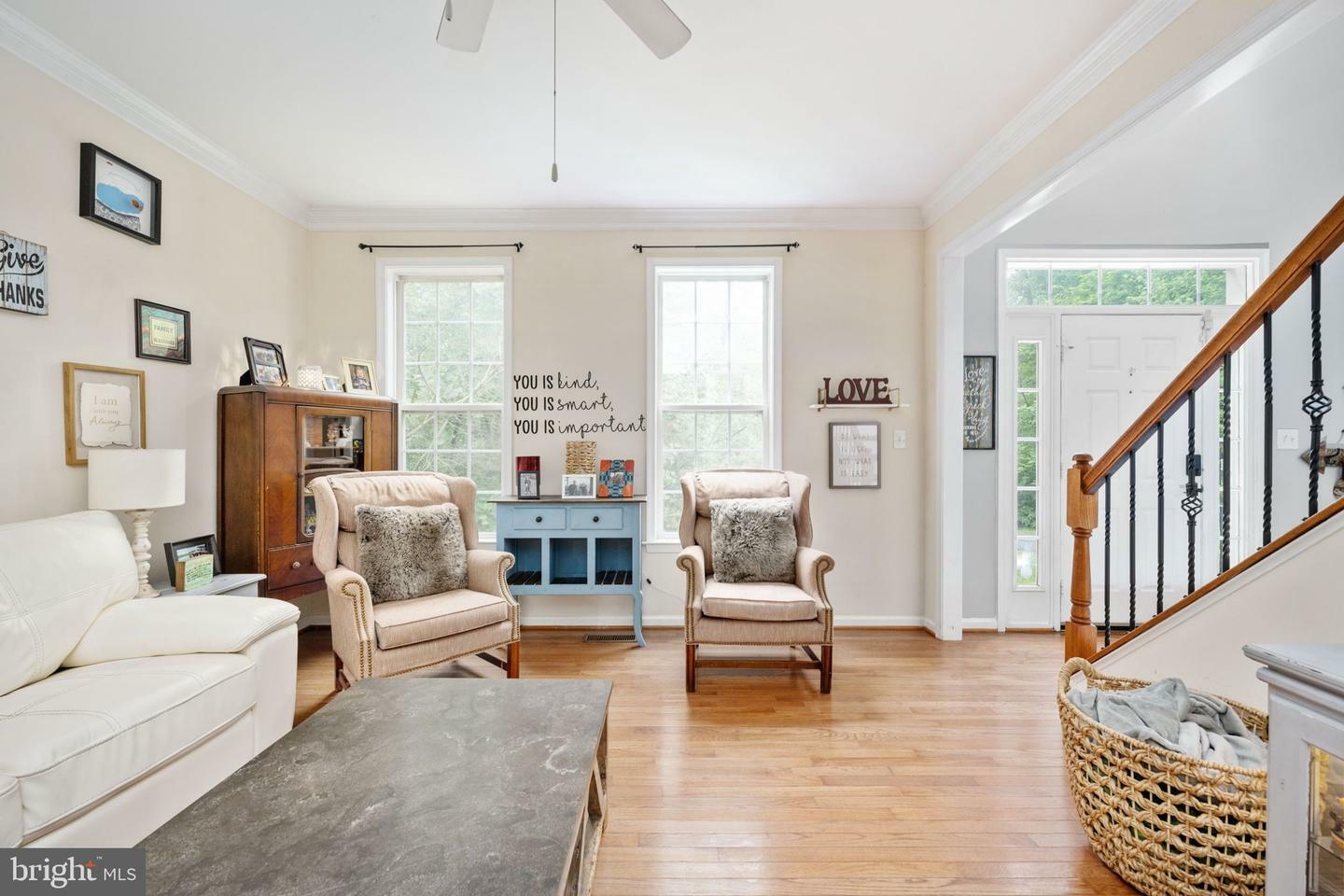 A stunning living room of a house for rent in Virginia